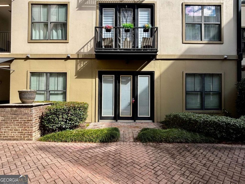 Photo of 5300 Peachtree Road #604, Chamblee, GA 30341 (MLS # 10738670)