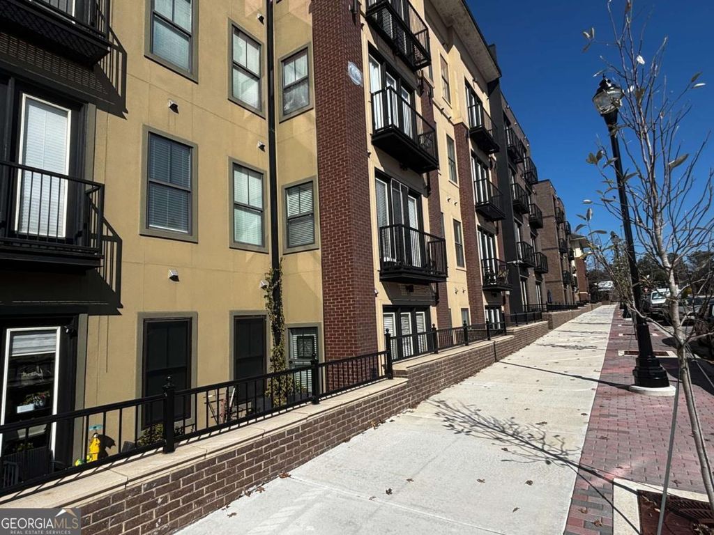 Photo of 5300 Peachtree Road #604, Chamblee, GA 30341 (MLS # 10738670)