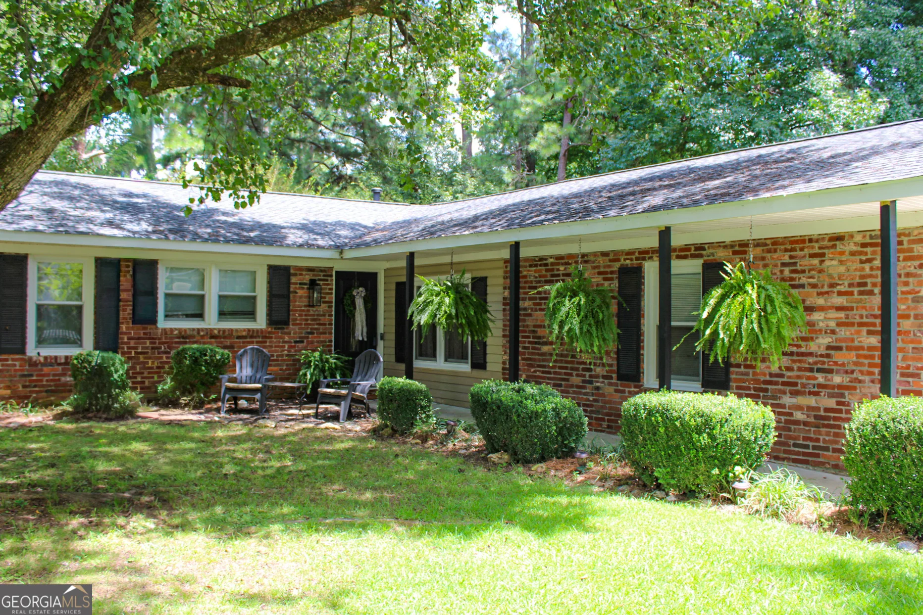1 Brookcrest Drive SW