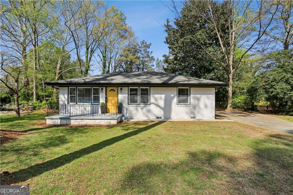 1767 Lynn LN