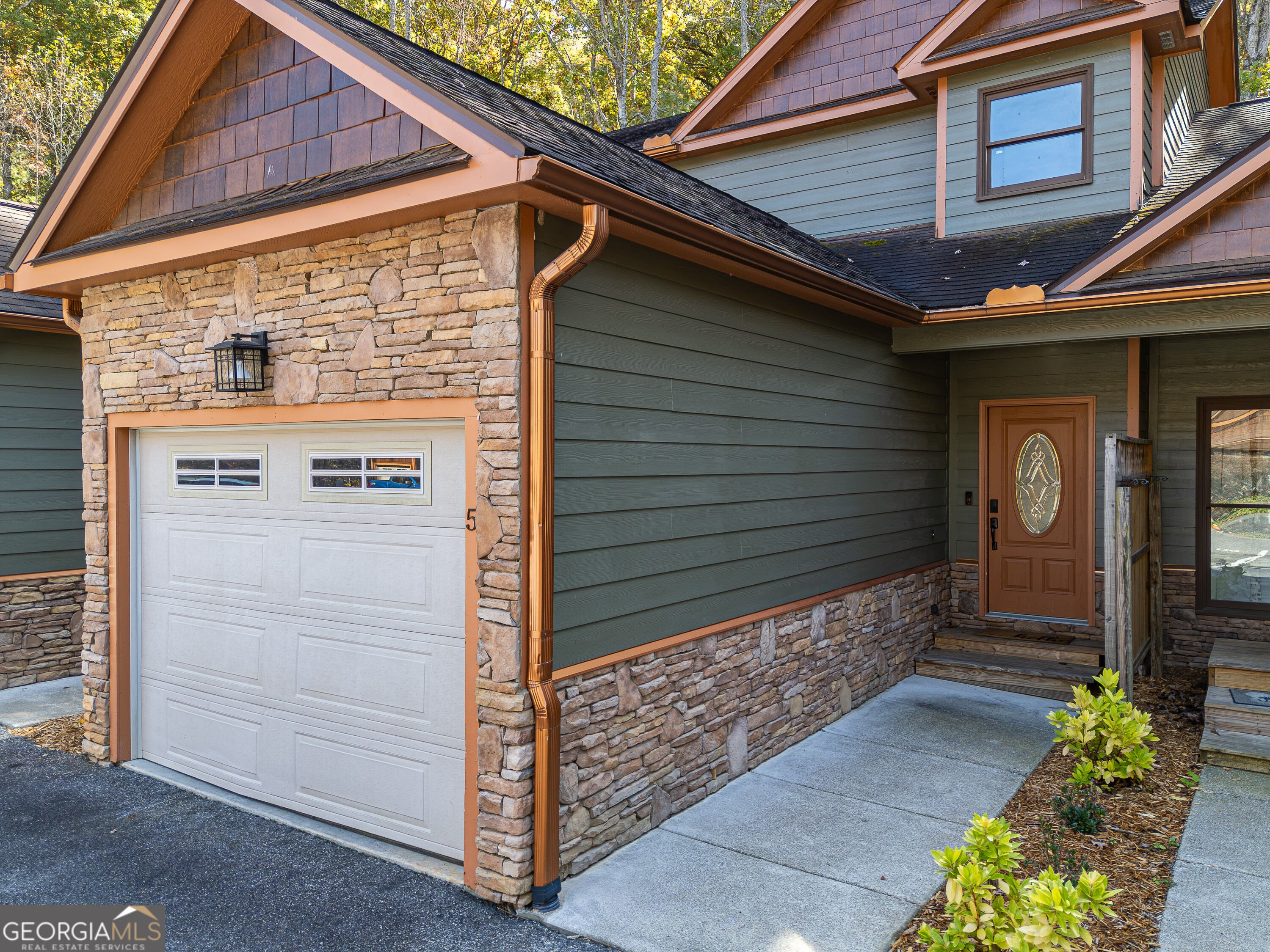 130 Emory CIR 5