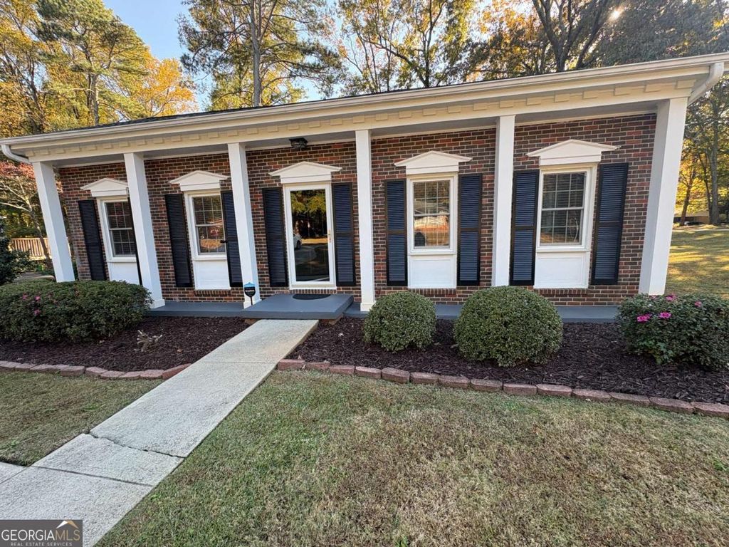 Photo of 2805 Homeland Drive, Atlanta, GA 30360 (MLS # 10705841)