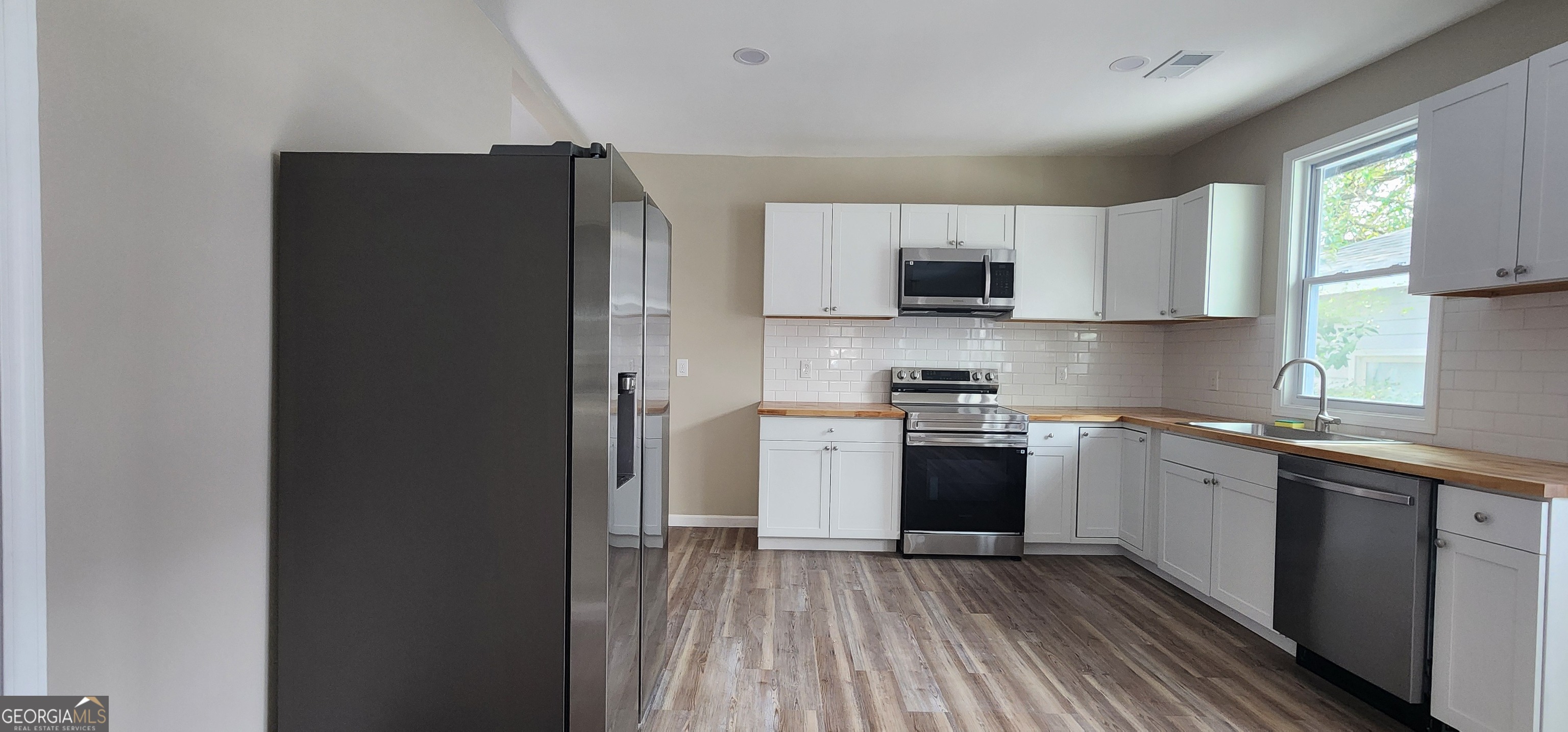 Atlanta, Georgia 30314, United States, 3 Bedrooms Bedrooms, ,2 BathroomsBathrooms,Residential,Active,2733