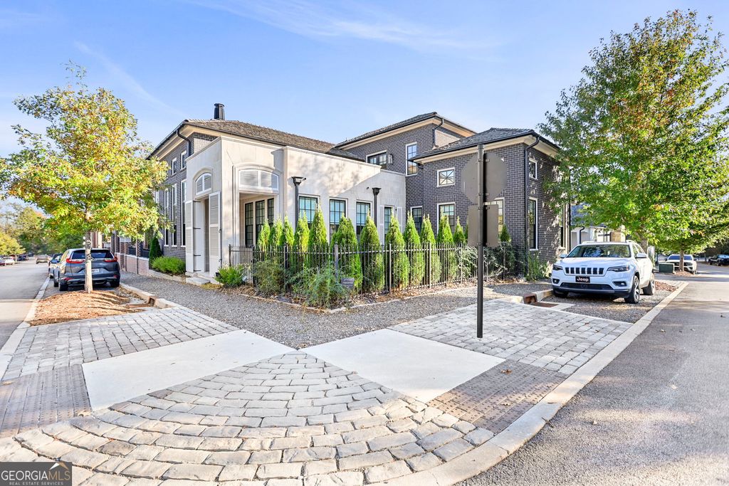 Photo of 190 Central Avenue, Fayetteville, GA 30214 (MLS # 10761600)
