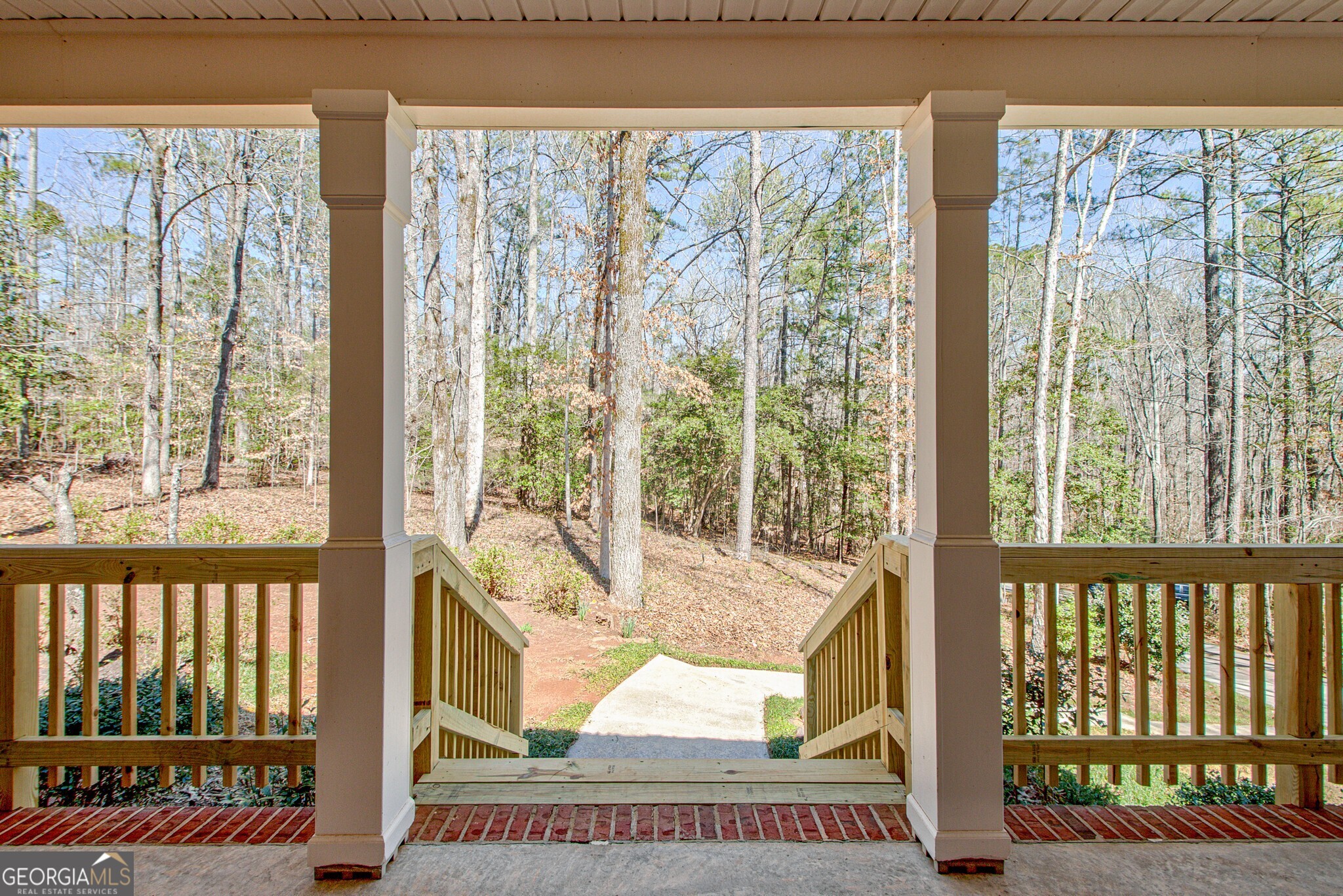 150 Gill LN