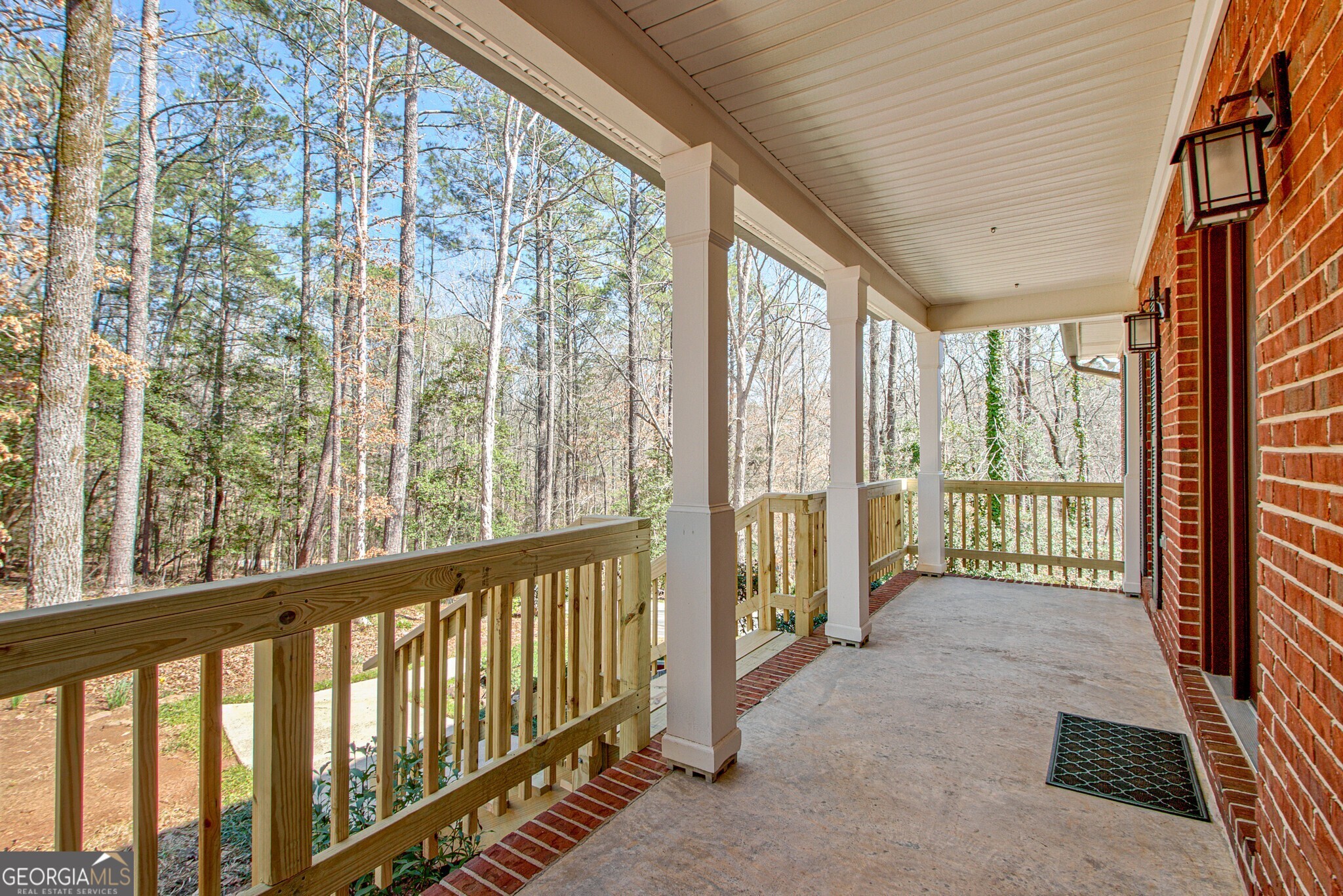 150 Gill LN
