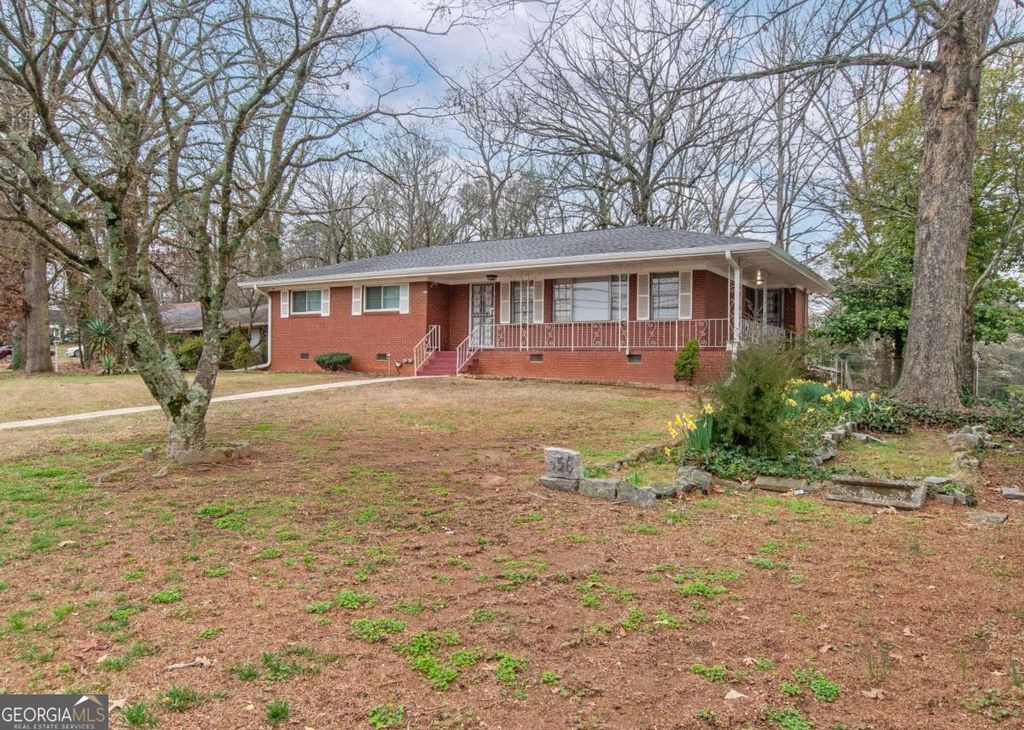 Photo of 656 Bolton Road NW, Atlanta, GA 30331 (MLS # 10705530)