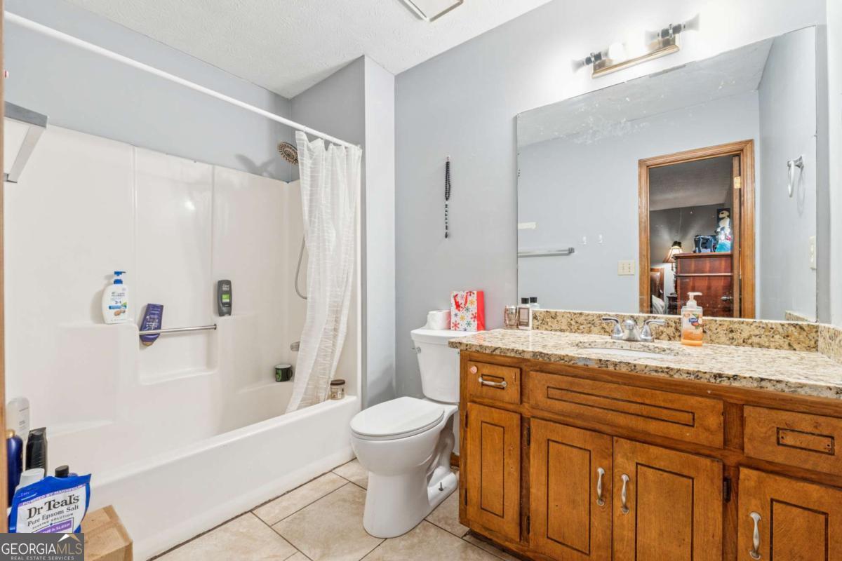 Charleston Square - Residential Income