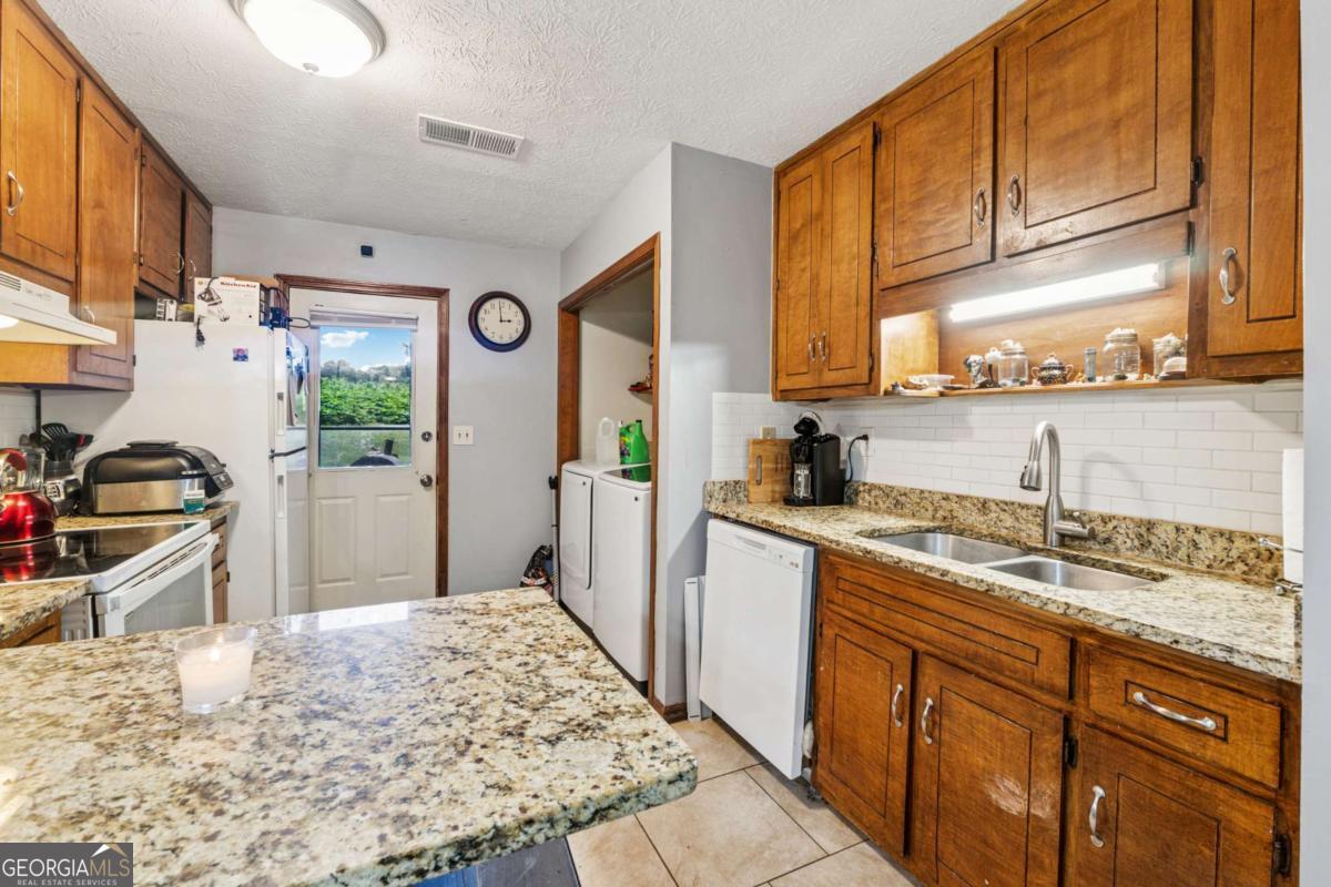 Charleston Square - Residential Income