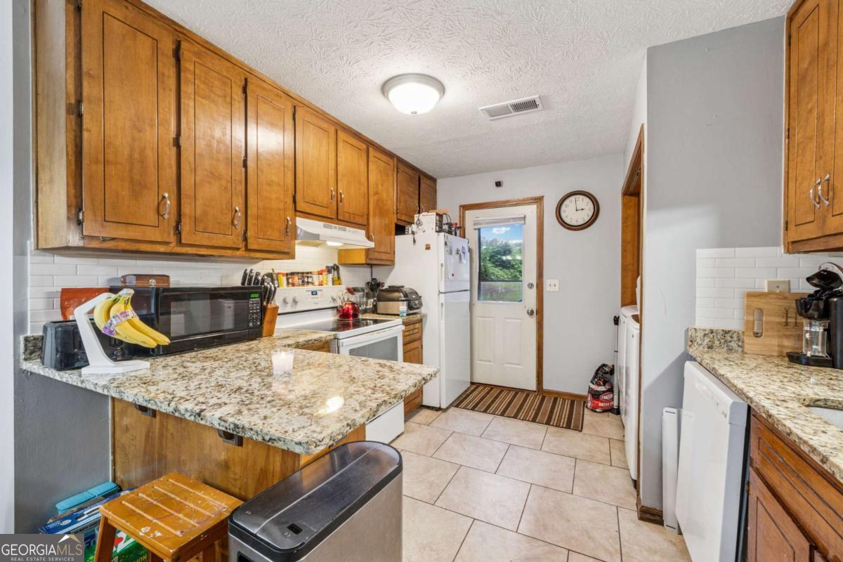 Charleston Square - Residential Income
