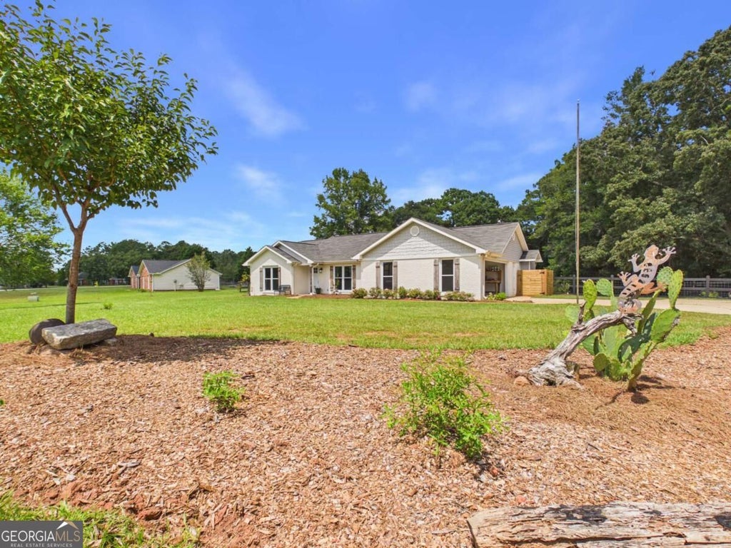 Photo of 104 Huntington Drive, Lagrange, GA 30240 (MLS # 10837759)