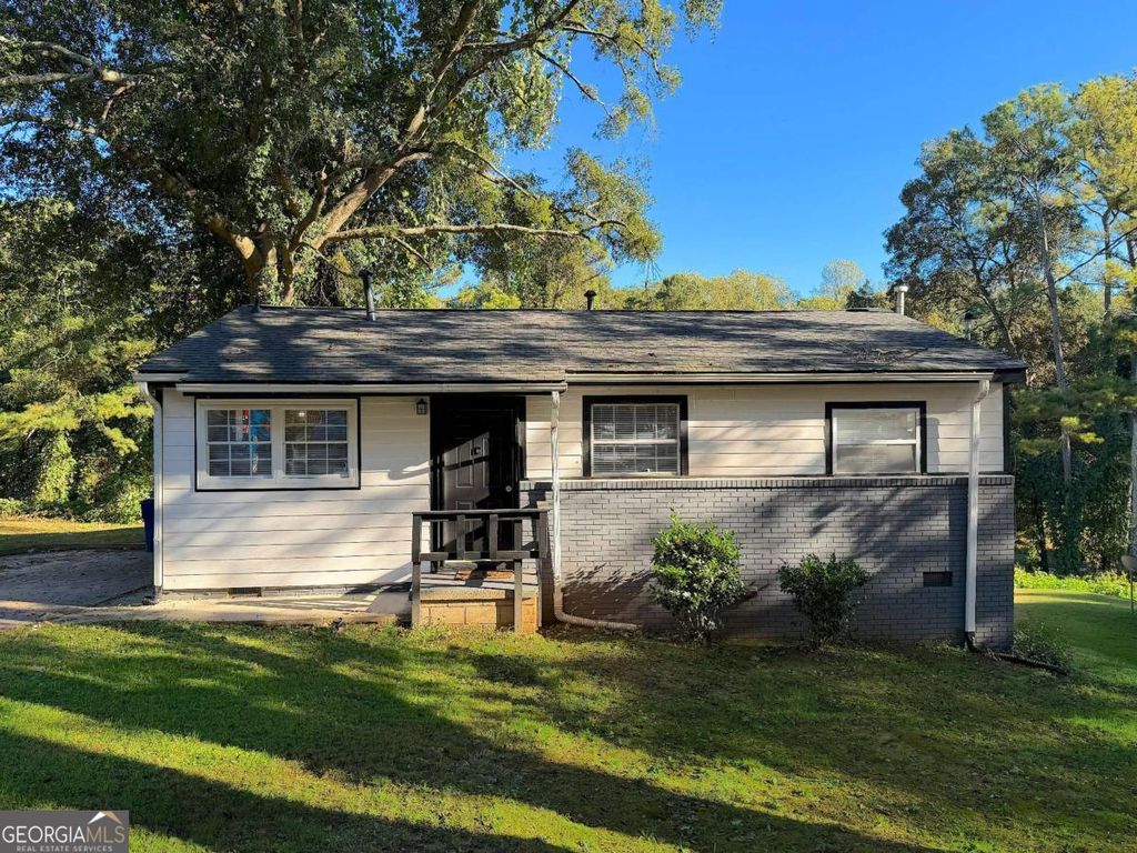 Photo of 2621 Abner Place NW, Atlanta, GA 30318 (MLS # 10721292)