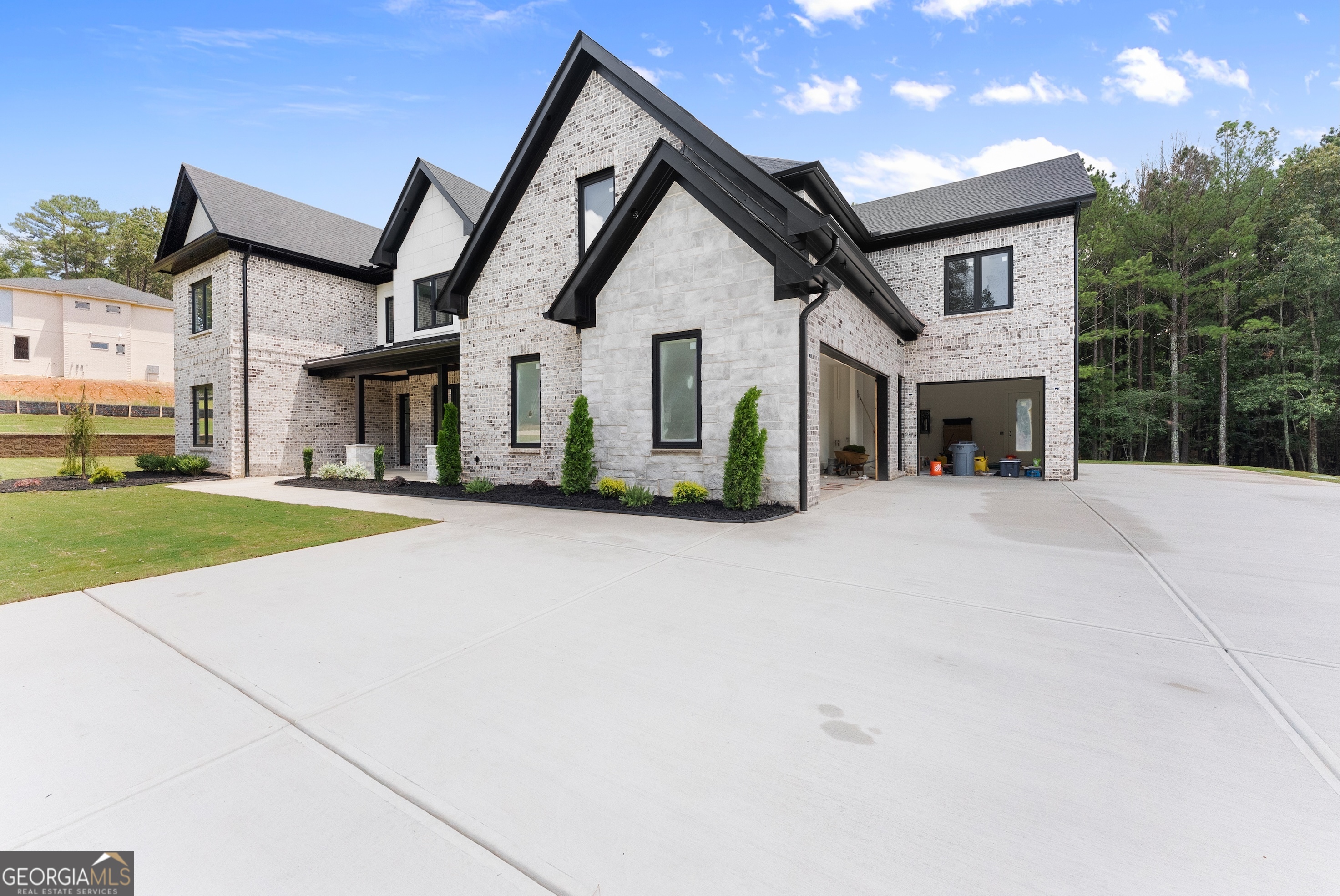 1682 Mineral Springs RD