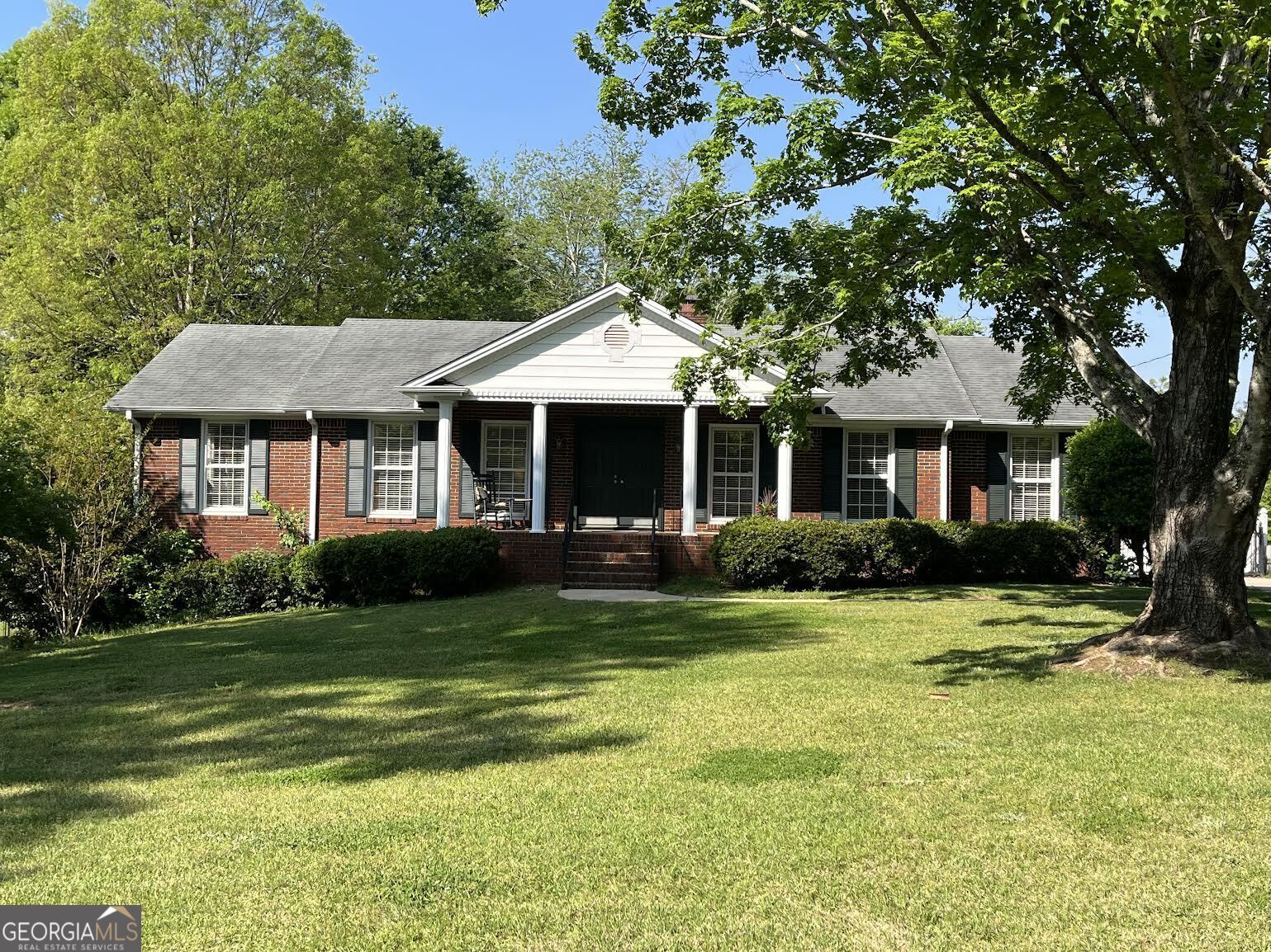 1105 Skyline DR