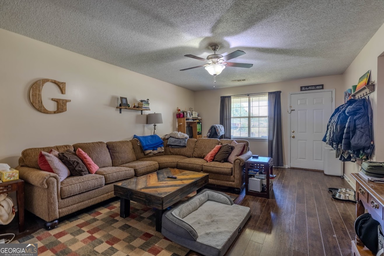 15 Oakcrest TRL NE