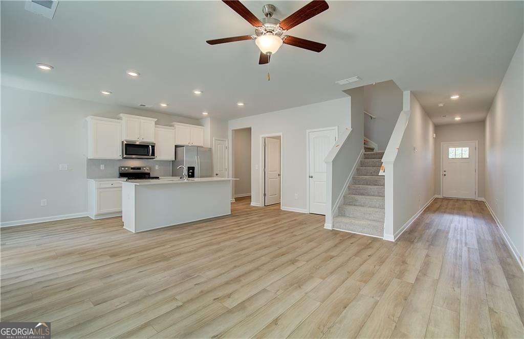 329 Navigator LN
