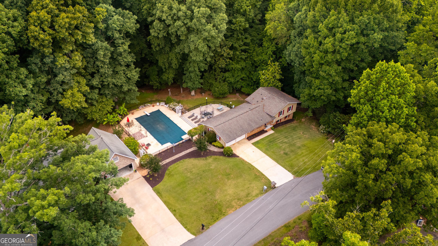 3135 Granada WAY