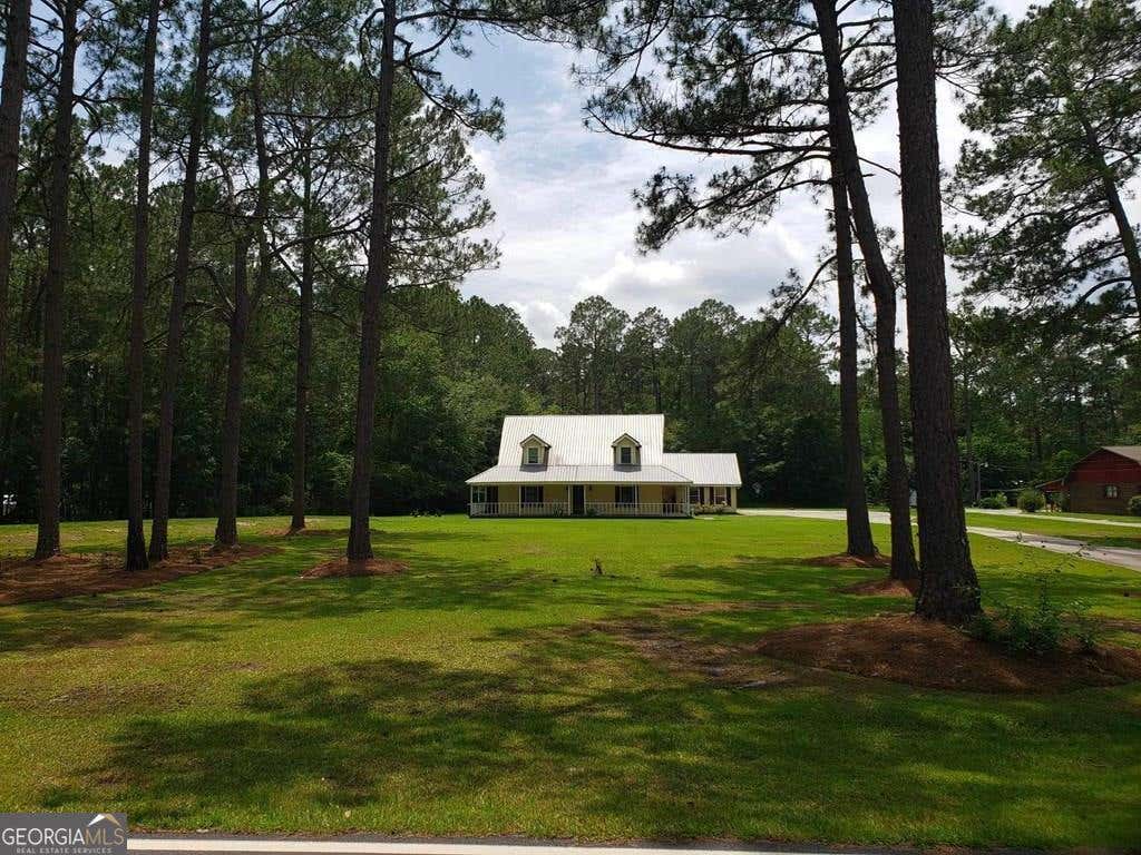 Photo of 210 Pineview Avenue, Baxley, GA 31513 (MLS # 10794696)