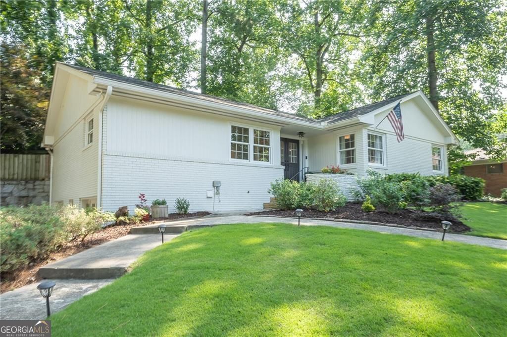 Photo of 1210 Lenox Circle NE, Atlanta, GA 30306 (MLS # 10693144)