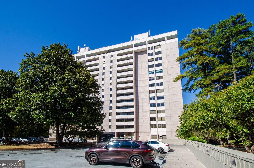 Photo of 3530 Piedmont Road NE #F5, Atlanta, GA 30305 (MLS # 10663882)