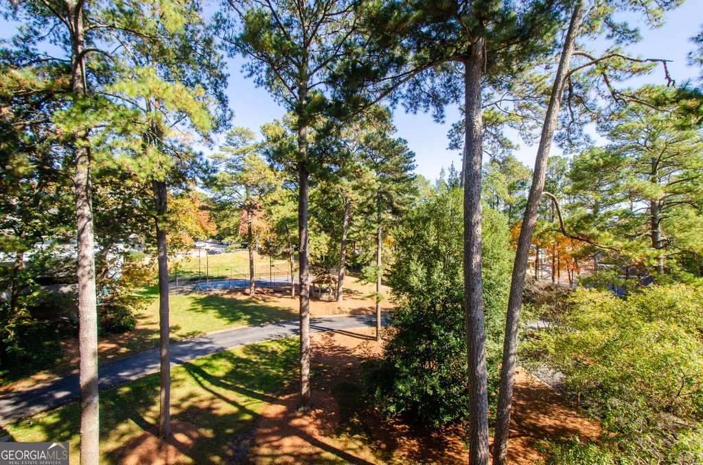 Photo of 3530 Piedmont Road NE #F5, Atlanta, GA 30305 (MLS # 10663882)