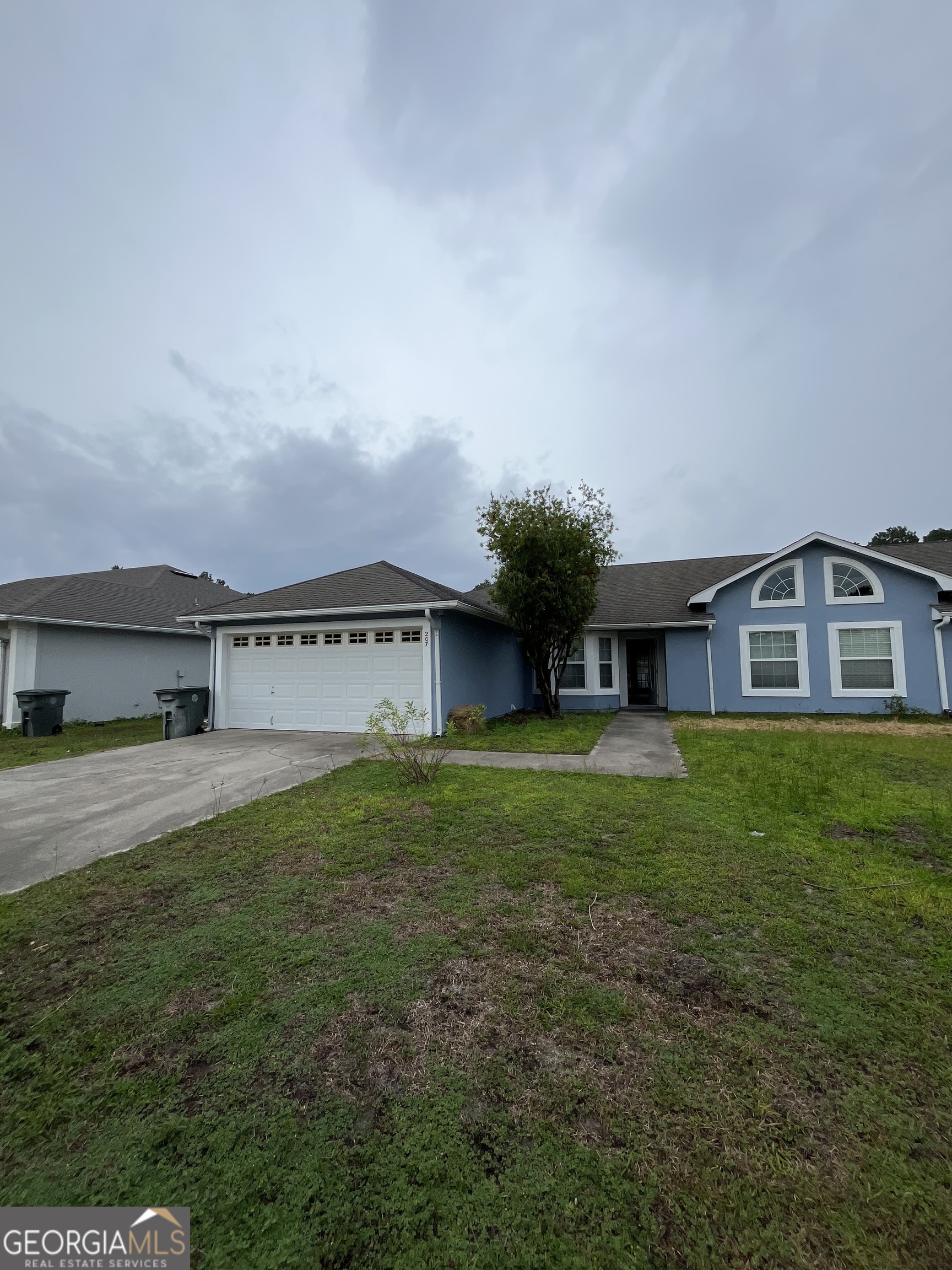 3 bedroom 2 bath duplex with Garage ready for your move in! Just a few little touches and we can have this ready in no time! Private back yard overlooking the pond. Resident portal available for 24/7 online access for easy payments and other features. $65 application fee per person over the age of 18. Credit check (minimum 600), income verification (3 times the rent), and clean rental history required during the application process. Completed applications (all documentation included) are processed on a first come basis. Nonrefundable pet fee of $300 per pet with breed restrictions and owner approval. Must also submit updated rabies vaccination records during the application process. Give our office a call today to schedule an appointment. 912-729-6446