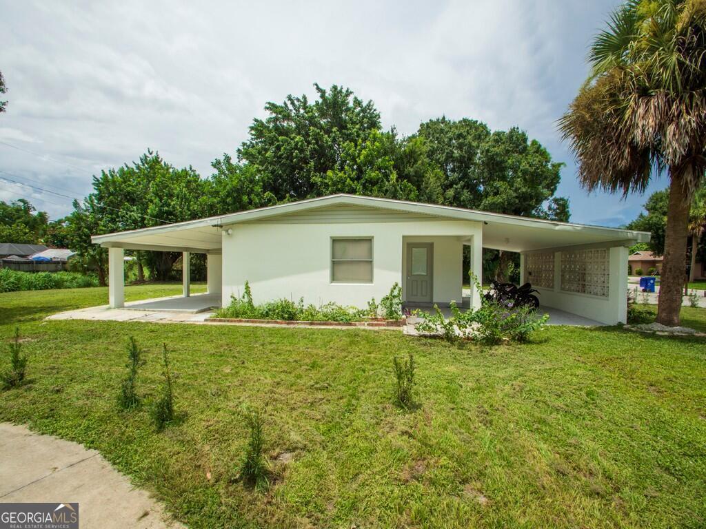 Foreclosure Auction Ends September 29, 2025 at 10:00 AM EST. Discover this inviting 3-bedroom, 2-bathroom single-family home, offering a wonderful opportunity to live in the established Greenwood Village neighborhood of Vero Beach. Sold As-is with Clear Title. Explore more details and submit your bid through Federa Home App.