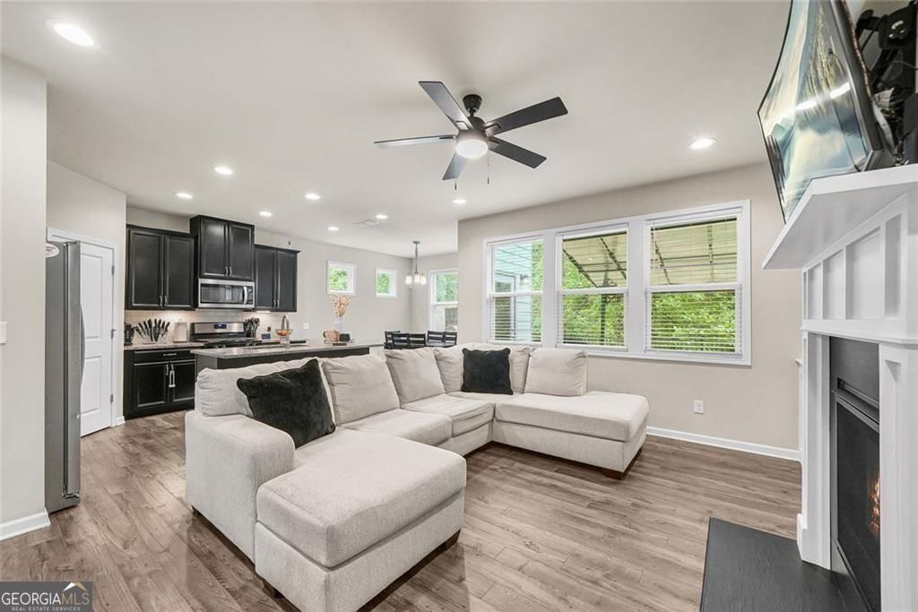 2091 Westside DR