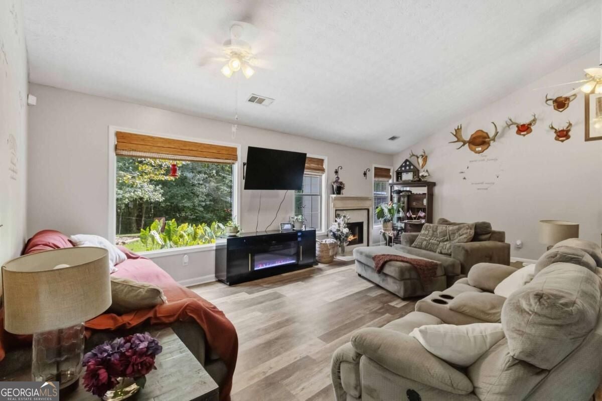 1488 Riverbend CT