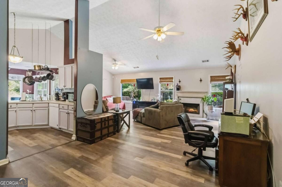 1488 Riverbend CT