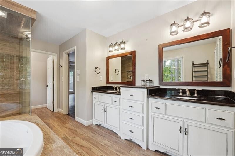 Canton, Georgia 30115, United States, 8 Bedrooms Bedrooms, ,6 BathroomsBathrooms,Residential,Active,69549