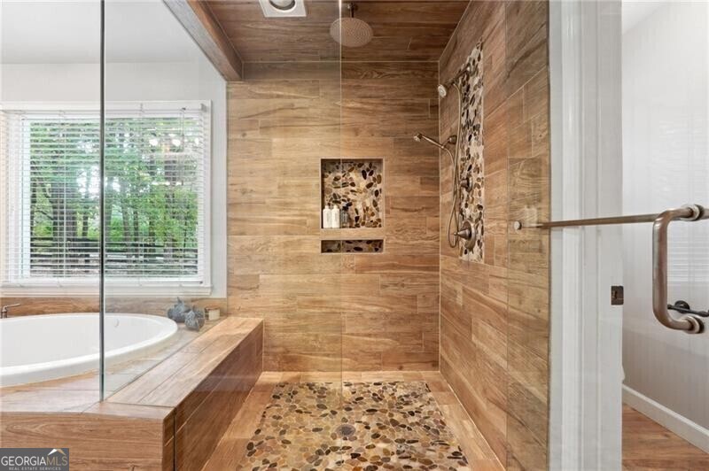 Canton, Georgia 30115, United States, 8 Bedrooms Bedrooms, ,6 BathroomsBathrooms,Residential,Active,69549