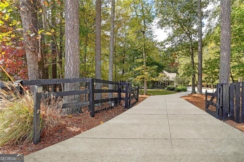 Canton, Georgia 30115, United States, 8 Bedrooms Bedrooms, ,6 BathroomsBathrooms,Residential,Active,69549