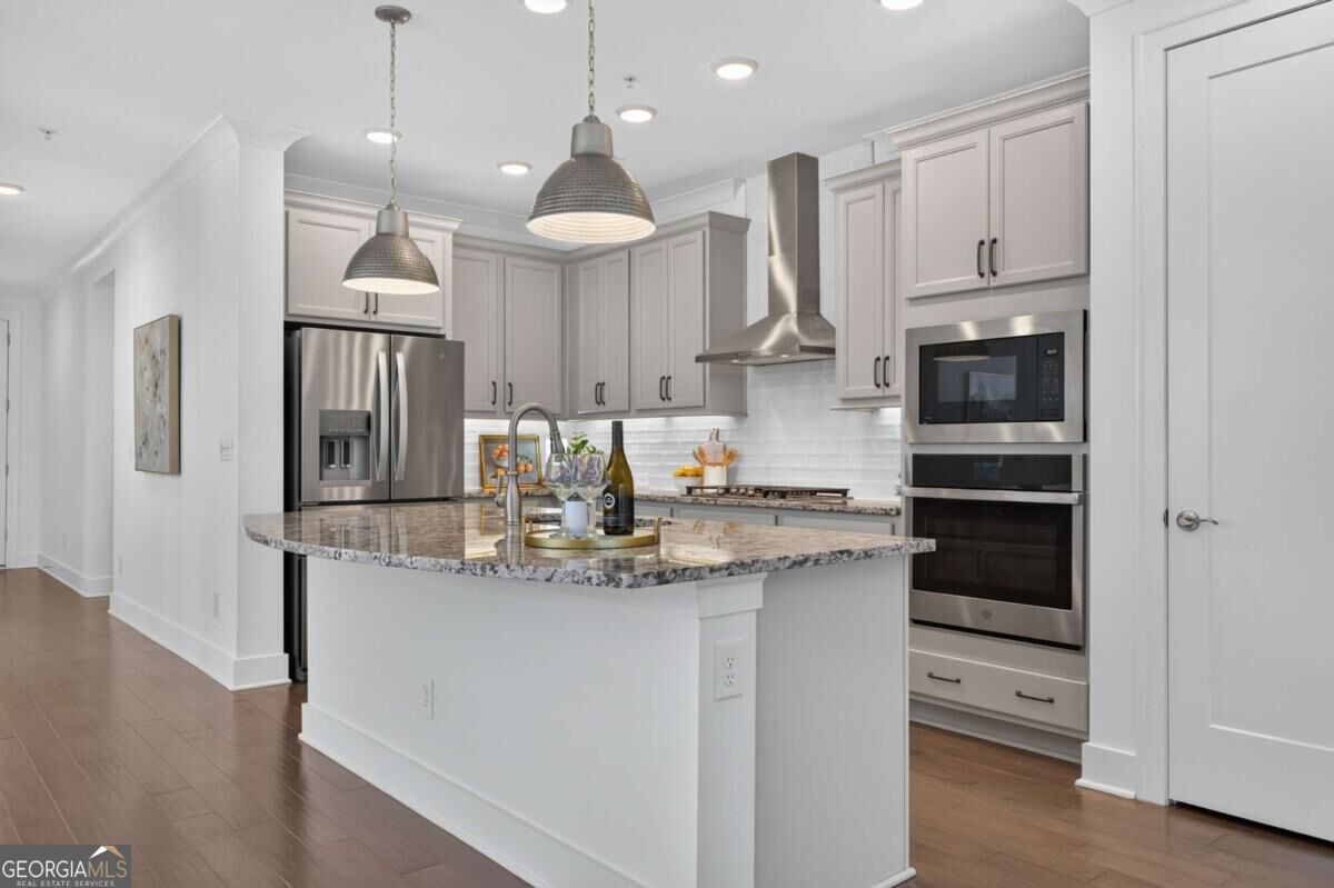 239 Floral Valley DR