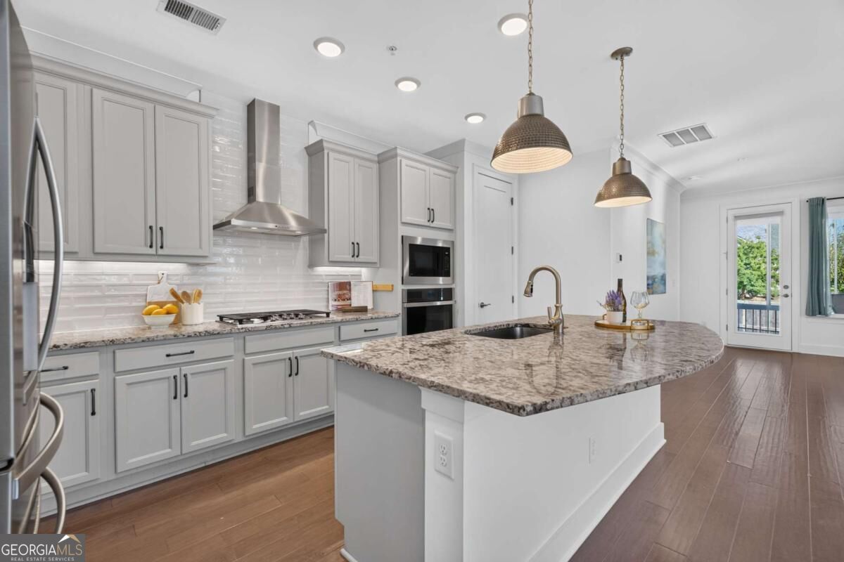 239 Floral Valley DR