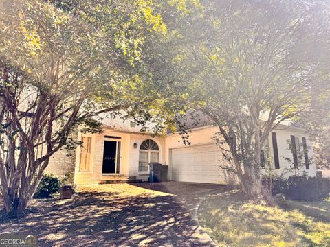 2028 Lakewood CIR Grayson GA 30017