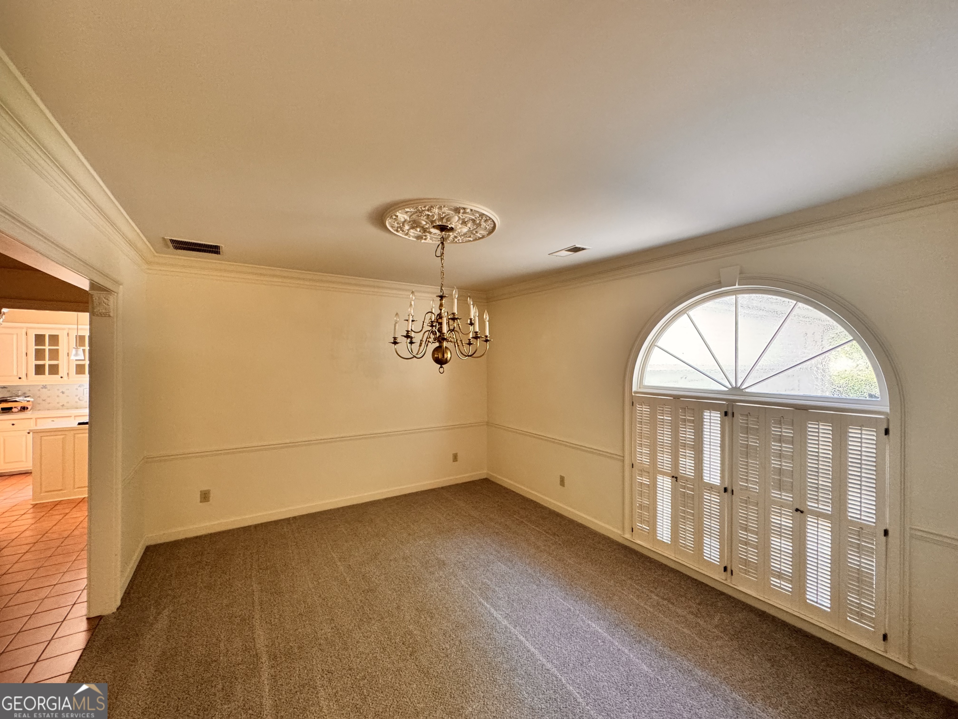 2028 Lakewood CIR
