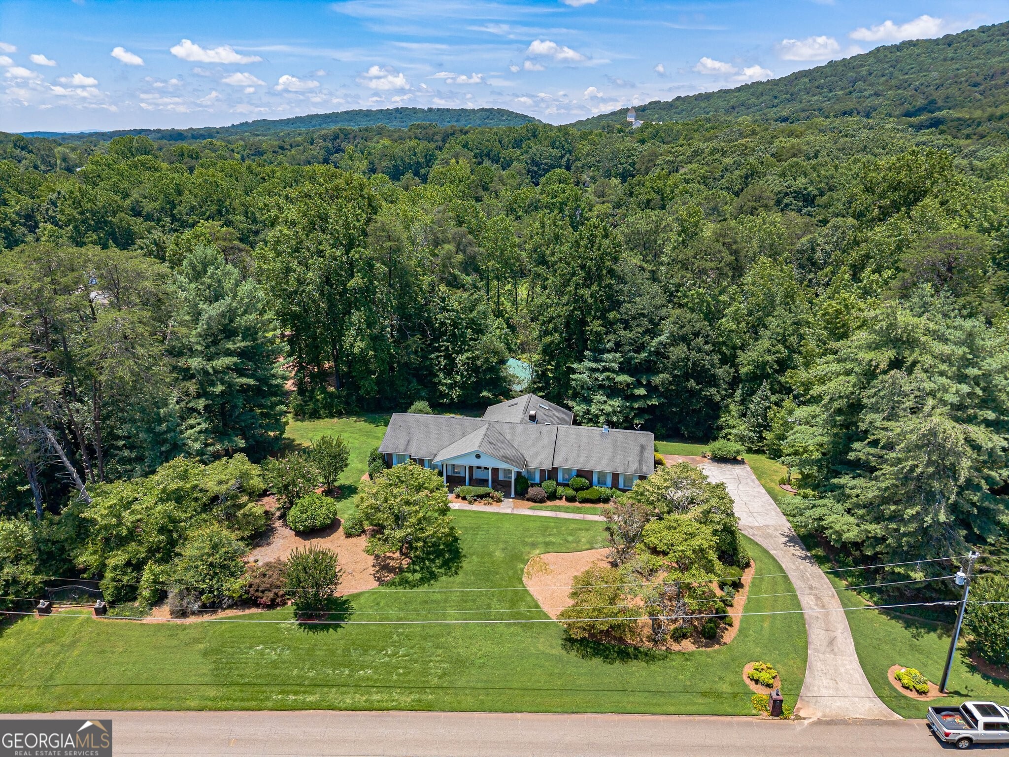 1725 Mountainside DR
