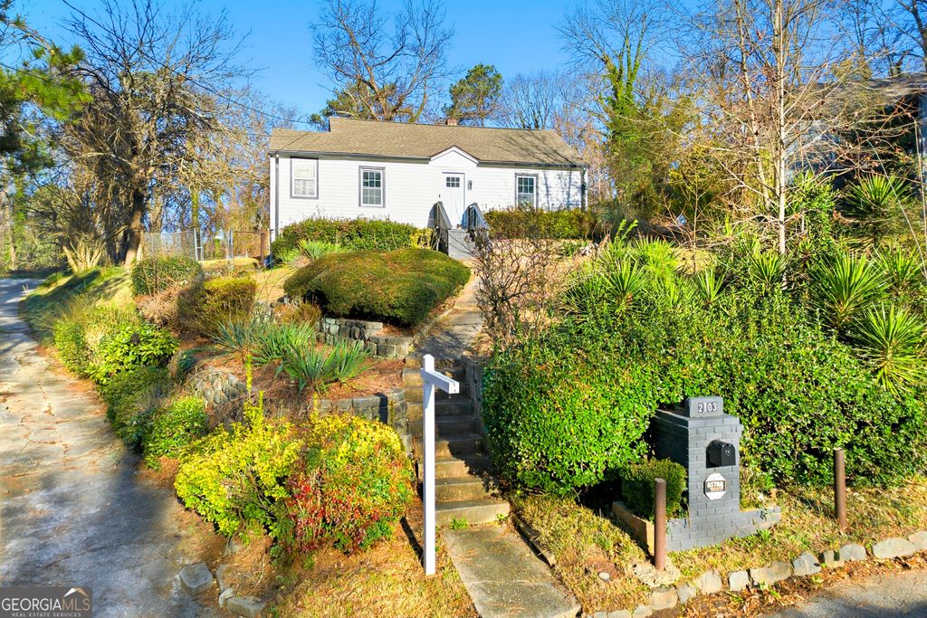 Photo of 2103 ARLINGTON Circle, Atlanta, GA 30318 (MLS # 10697005)
