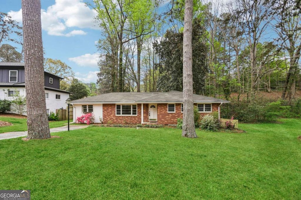 Photo of 1601 Moncrief Circle, Decatur, GA 30033 (MLS # 10724557)