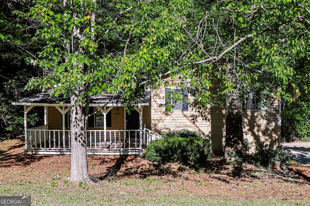 Photo of 3237 Carmel Drive, Douglasville, GA 30135 (MLS # 10812193)