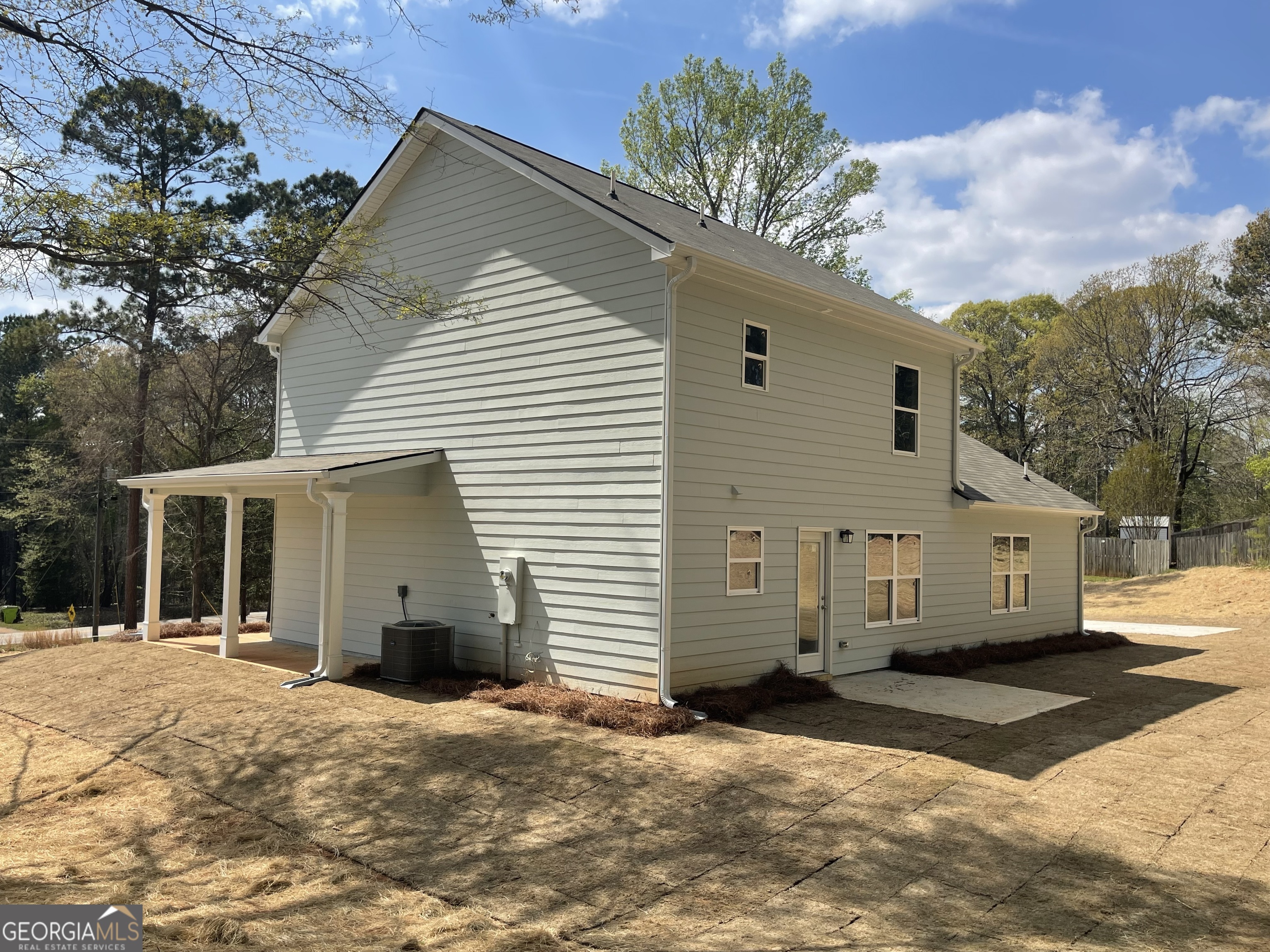 407 Barnetts Bridge RD