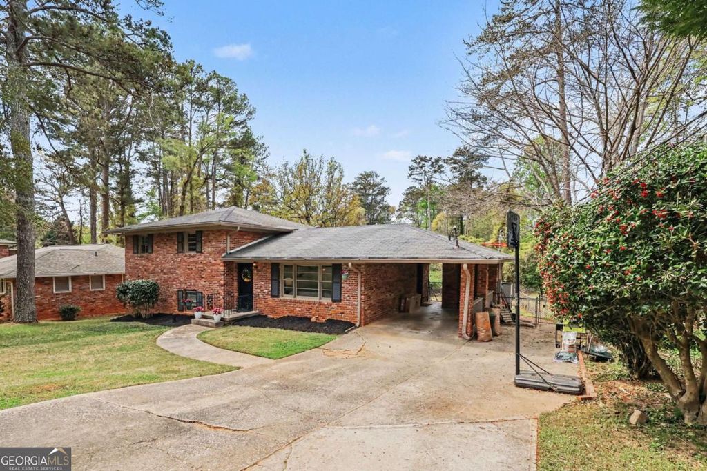 Photo of 2257 Colleen Court, Decatur, GA 30032 (MLS # 10722351)