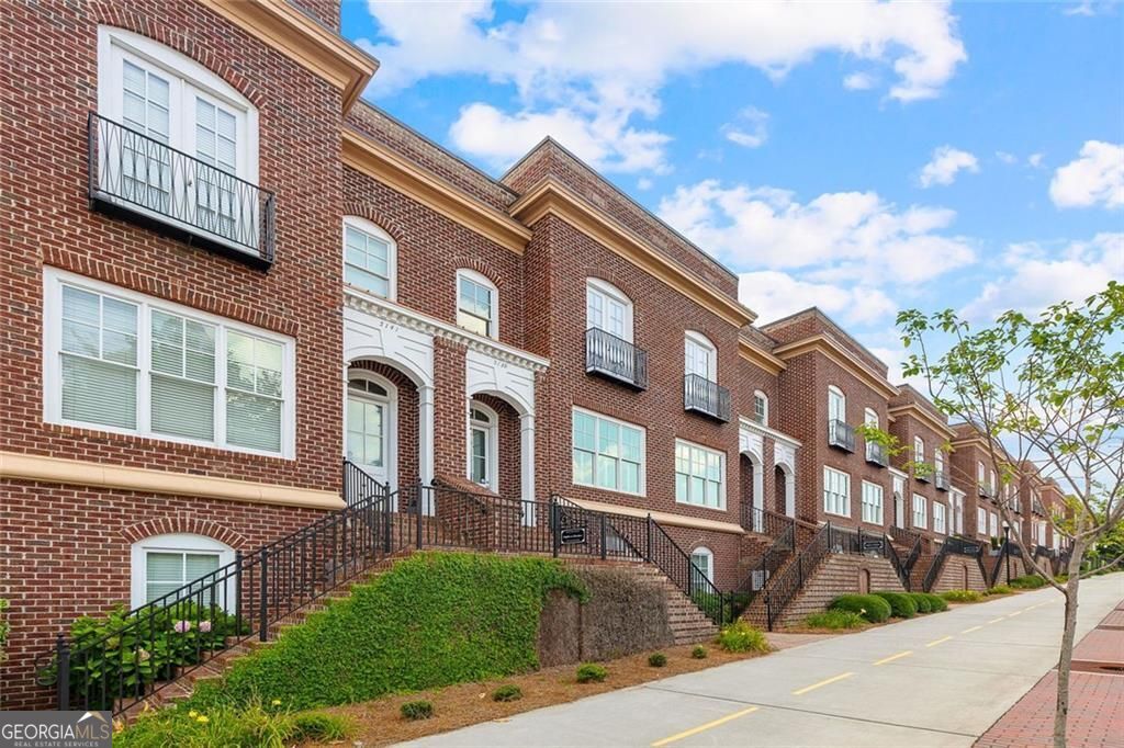 Chamblee, Georgia 30341, United States, 3 Bedrooms Bedrooms, ,4 BathroomsBathrooms,Residential,Active,160040