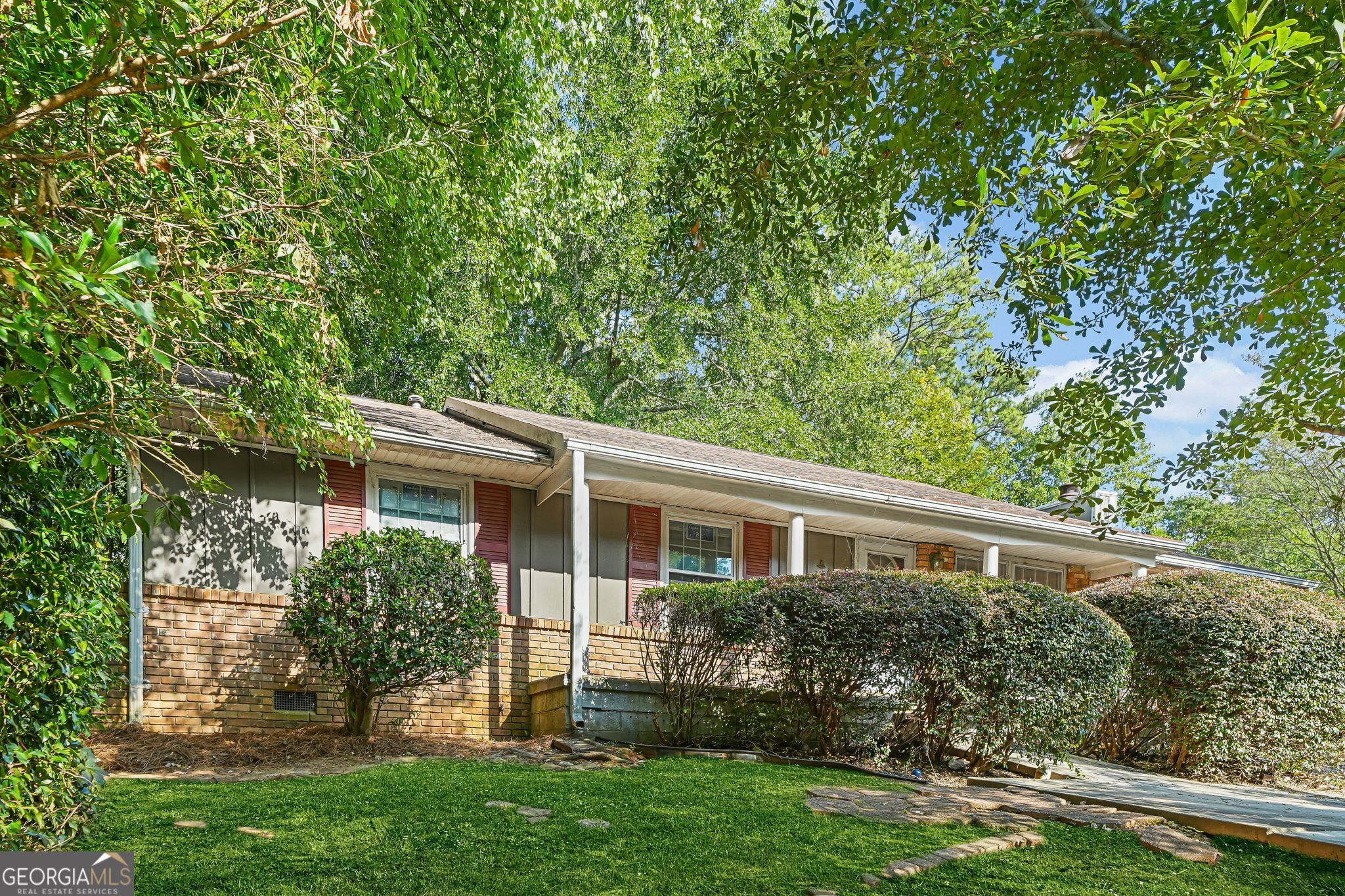 2511 Spring DR SE