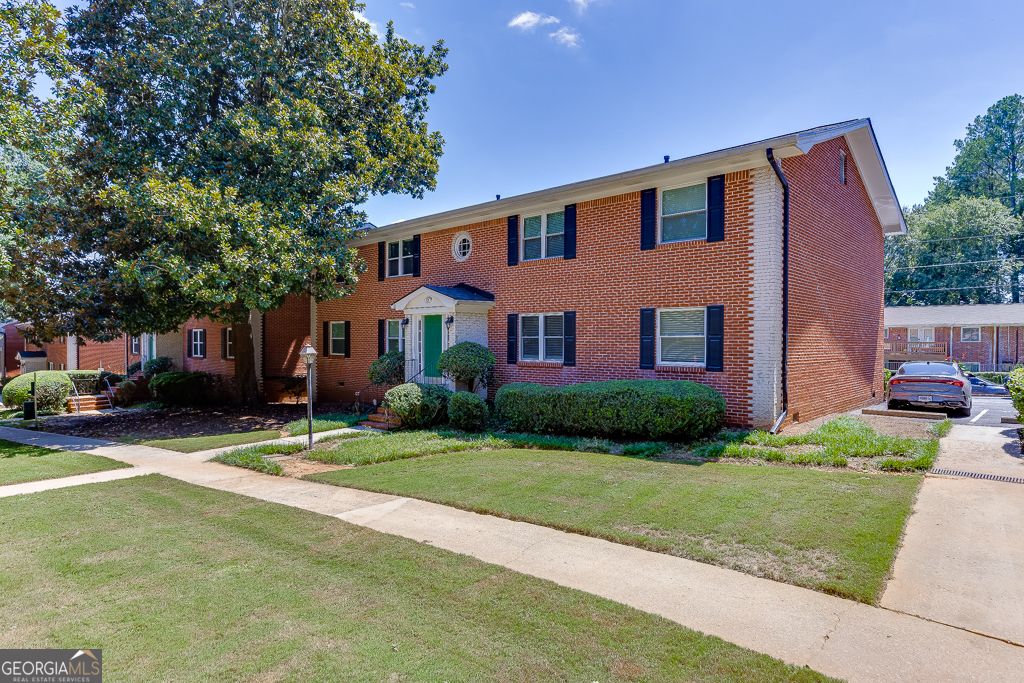 Photo of 4282 Roswell Road #D2, Atlanta, GA 30342 (MLS # 10663855)