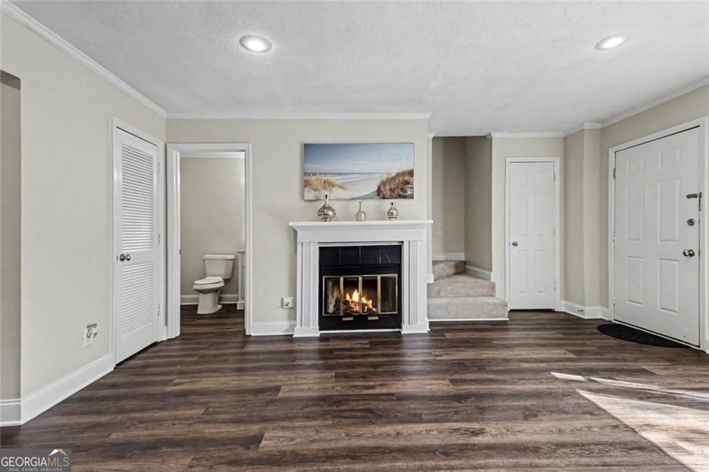 161 Holcomb Ferry RD