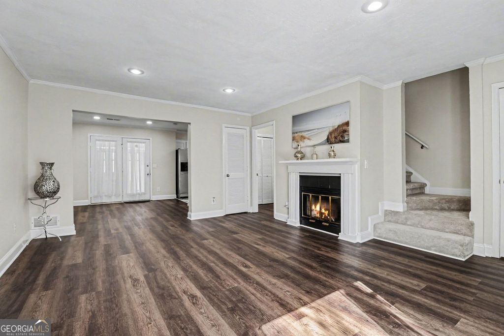 Photo of 161 Holcomb Ferry Road, Roswell, GA 30076 (MLS # 10707372)