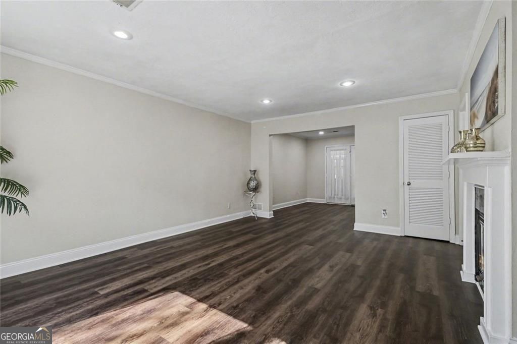 161 Holcomb Ferry RD