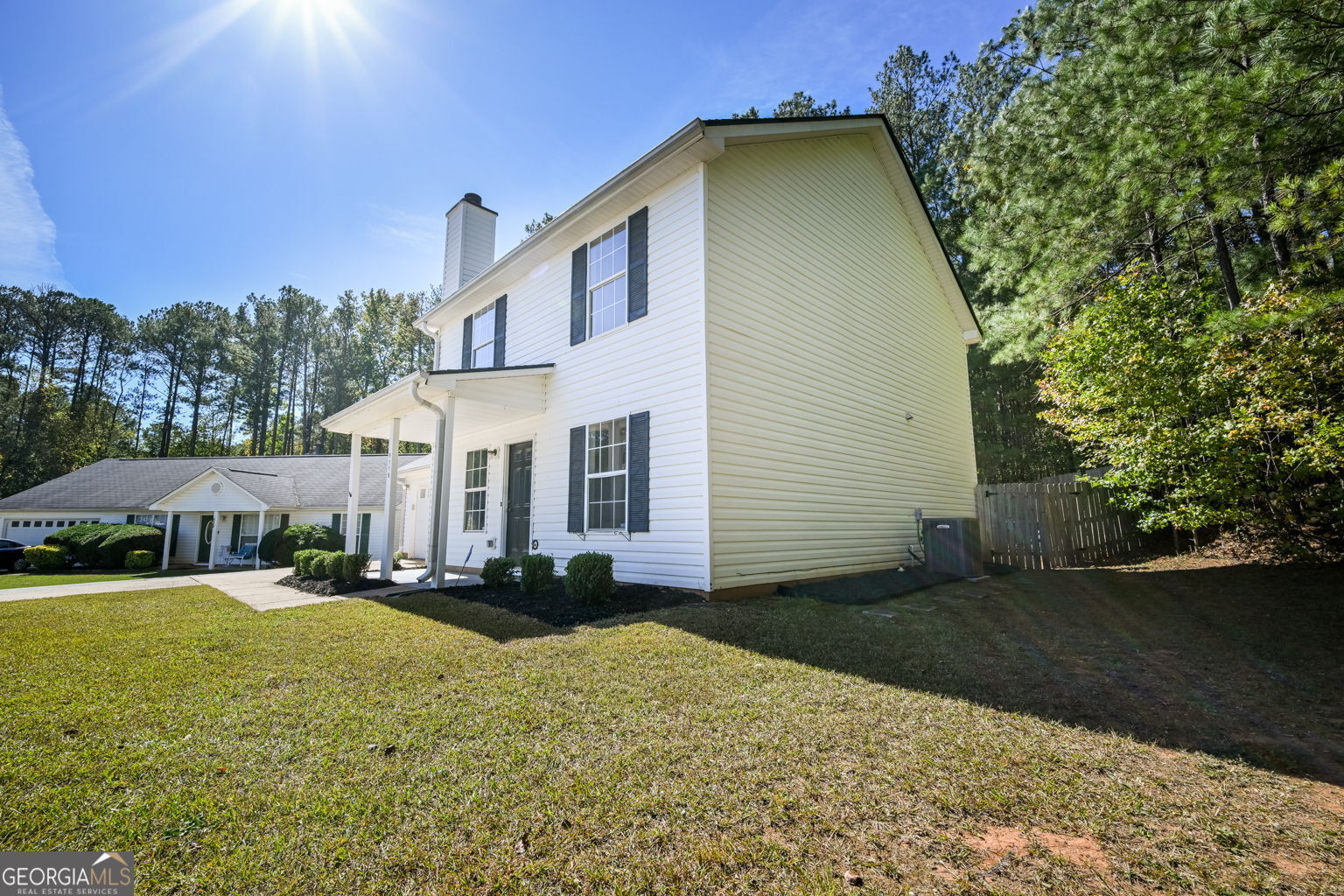 9118 Sterling Lakes CIR